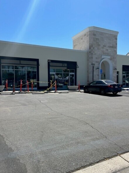 More Photos Of Yorba Linda @ SEC Yorba Linda & Kraemer, Placentia Unknown For Lease