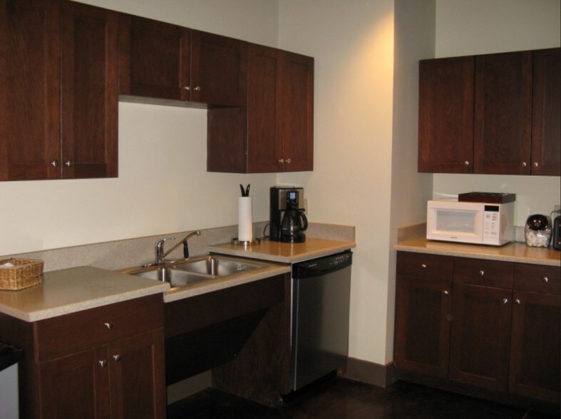 More Photos Of 607 Pendleton St, Greenville Office For Lease