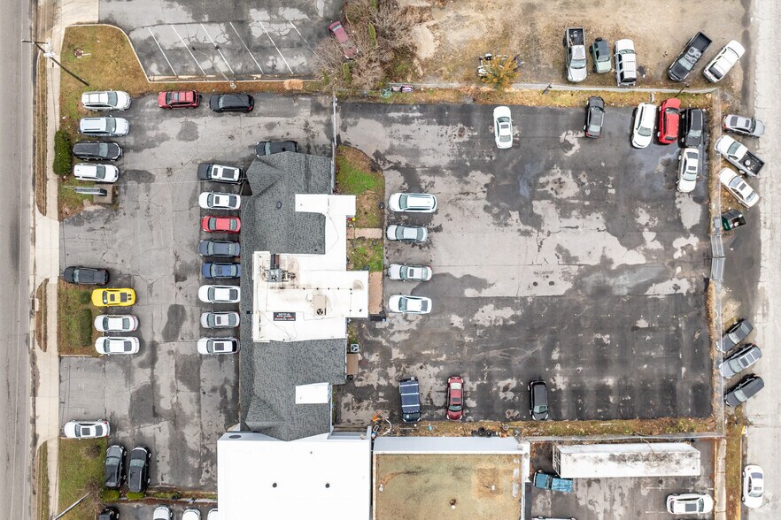 More Photos Of 4933-4935 Virginia Beach Blvd, Virginia Beach Auto Dealership For Lease