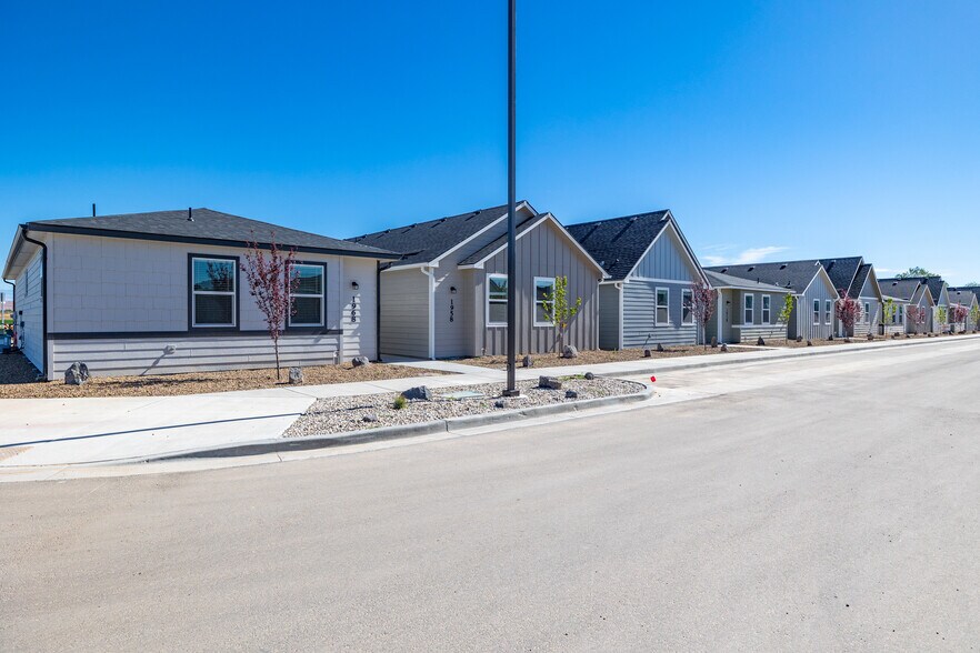 Primary Photo Of 1859 NW Enterprise St, Mountain Home Multifamily For Sale