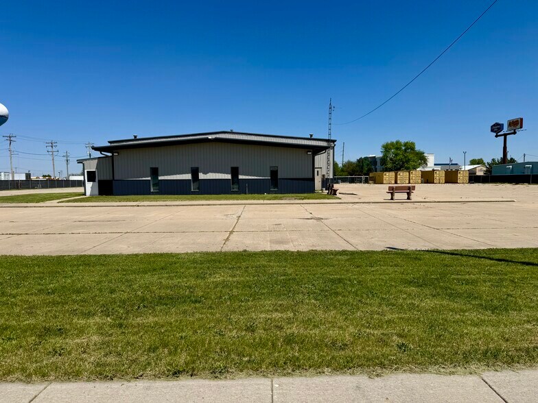 More Photos Of 200 W Stevenson Rd, Ottawa Manufacturing For Lease