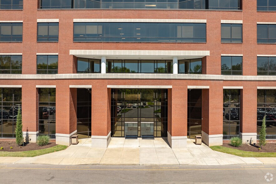 More Photos Of 7000 Goodlett Farms Pky, Cordova Medical For Lease