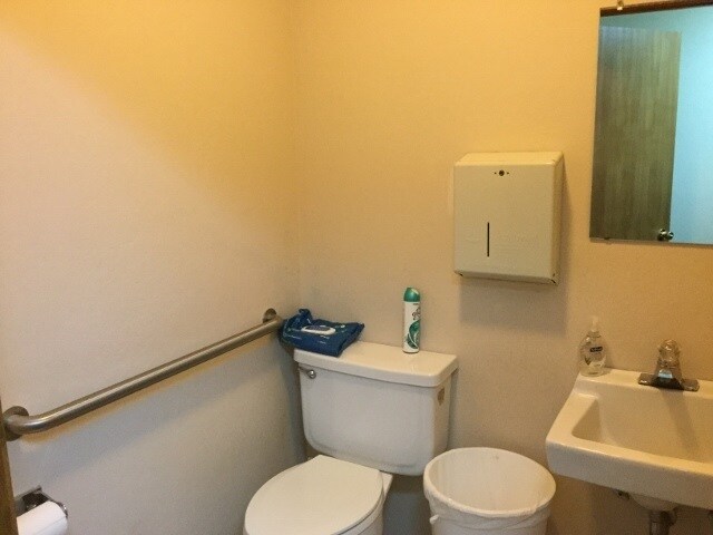 More Photos Of 1102 S Mena St, Mena Medical For Lease