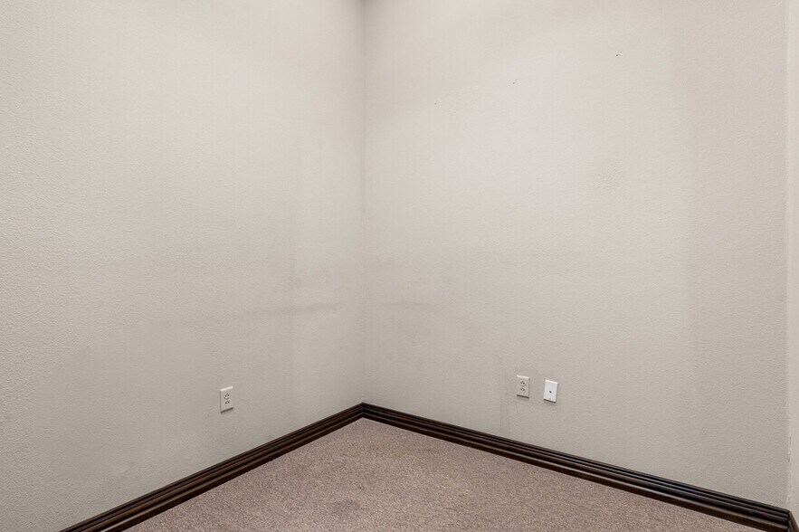 More Photos Of 9300 John Hickman Pky, Frisco Unknown For Lease