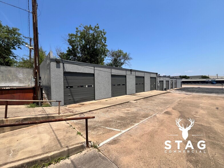 More Photos Of 1200 Fort Worth Dr, Denton Auto Repair For Lease