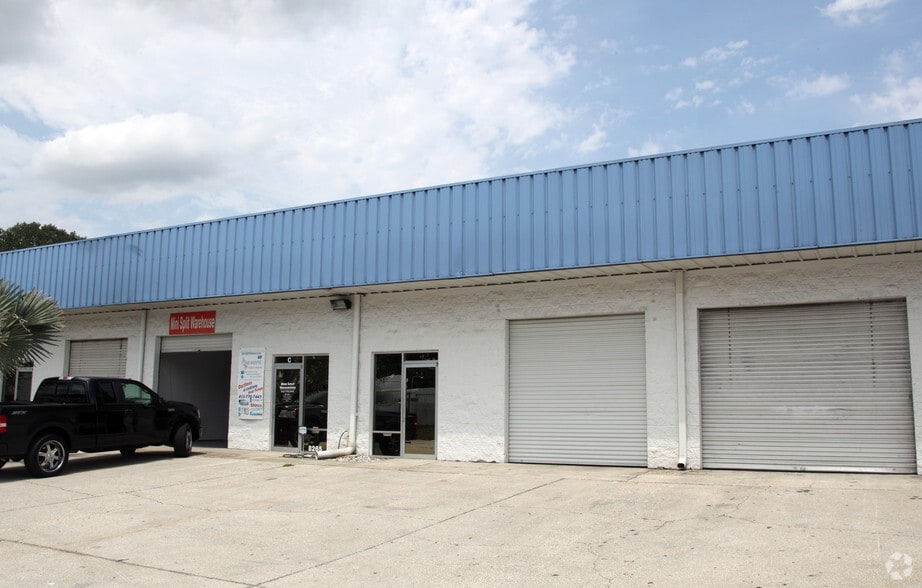 More Photos Of 8207-8265 Causeway Blvd, Tampa Manufacturing For Lease