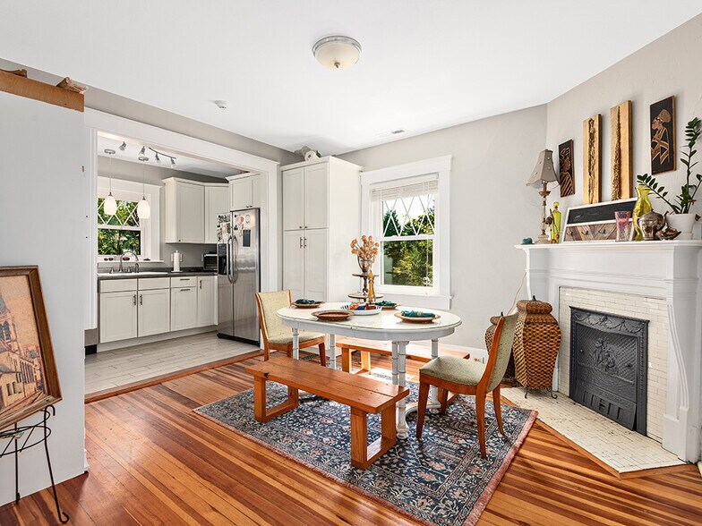 More Photos Of 141 Merrimon Ave, Asheville Office For Sale