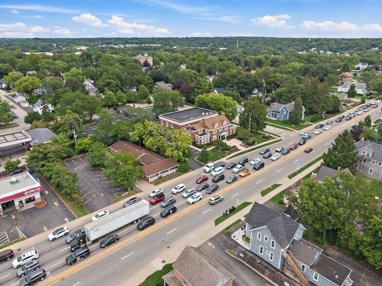 More Photos Of 712 W Main St, West Dundee Medical For Sale