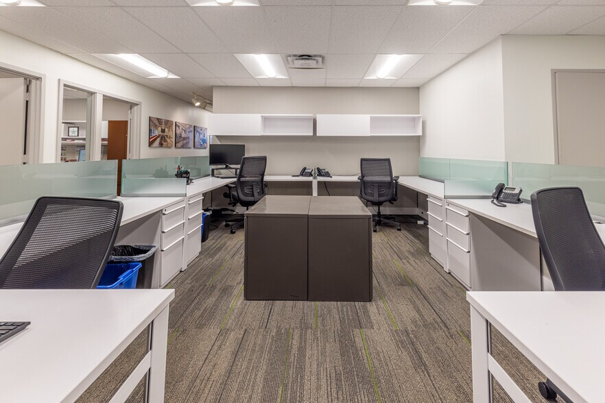 More Photos Of 8020 Westglen Dr, Houston Office For Lease