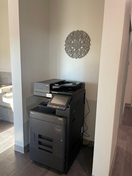 More Photos Of 2967 Oak Run Pky, New Braunfels Office For Lease