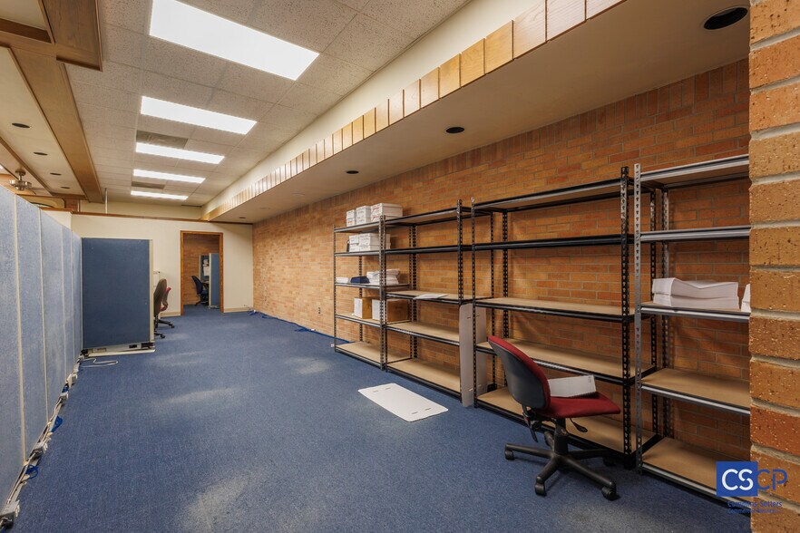 More Photos Of 855 W Ash Ave, Duncan Office For Sale