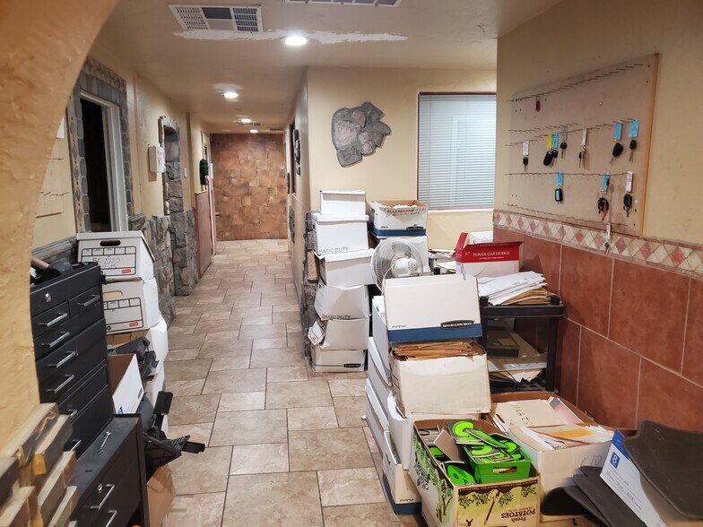 More Photos Of 955 E Main St, Mesa Freestanding For Sale