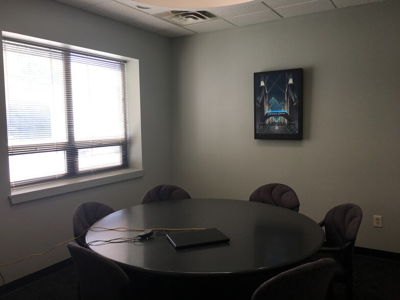 More Photos Of 1030 New Britain Ave, West Hartford Unknown For Lease