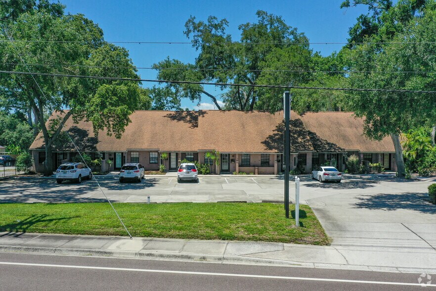 More Photos Of 16110-16122 N Florida Ave, Lutz Office For Lease
