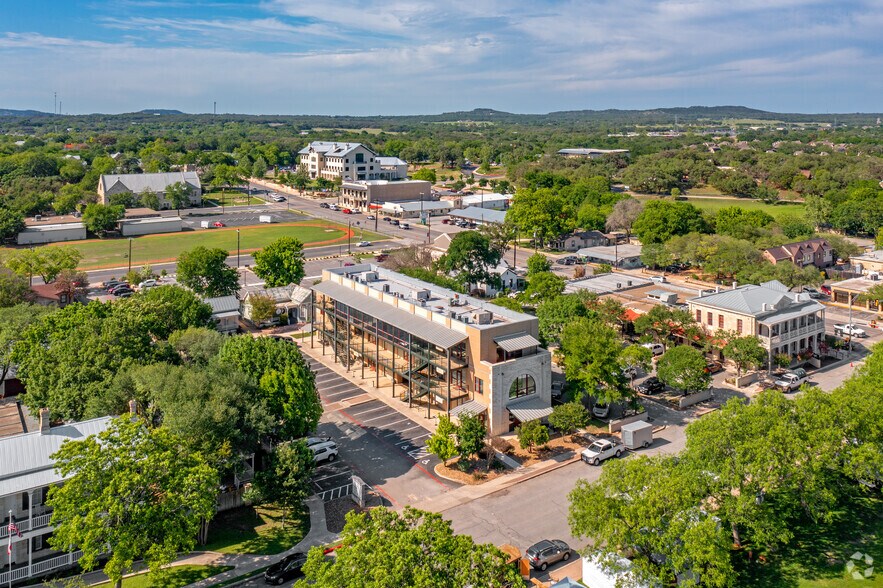 More Photos Of 116 W Blanco Rd, Boerne Office For Lease