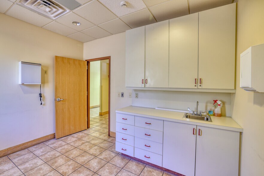 More Photos Of 14 Harris Bushville Rd, Monticello Medical For Sale
