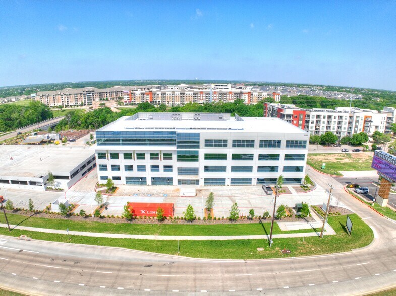 More Photos Of 1050 Central Expy S, Allen Office For Lease