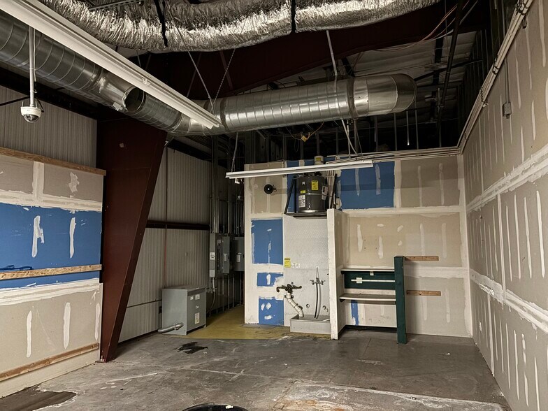 More Photos Of 516 Highway 85, Socorro Freestanding For Sale