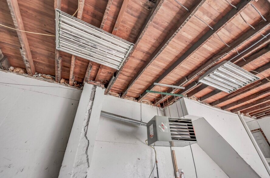 More Photos Of 317 S 10th Ave, Scranton Warehouse For Sale