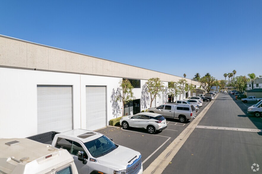 More Photos Of 2900 Adams St, Riverside Light Distribution For Lease