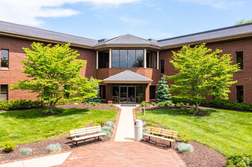 More Photos Of 335 Bishop Hollow Rd, Newtown Square Office For Sale