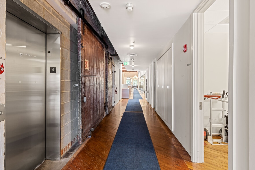 More Photos Of 316-318 E Main St, Charlottesville Office For Lease