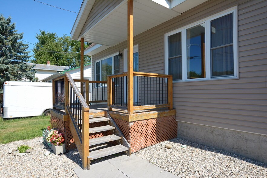 More Photos Of 8715-8717 Bank St, Vernon Industrial For Sale