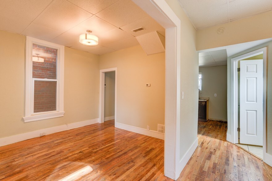 More Photos Of 2852 Welton St, Denver Office For Lease