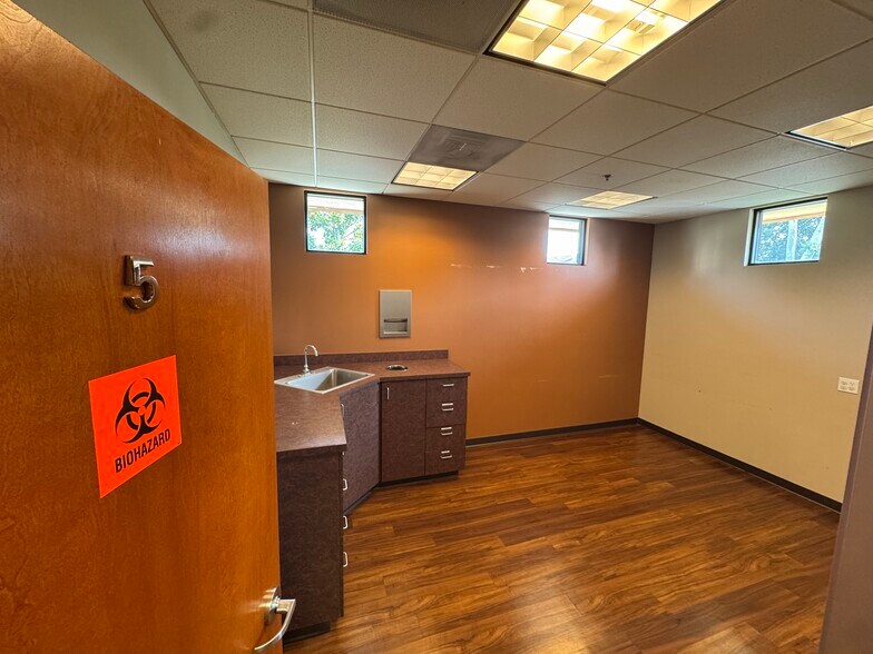 More Photos Of 16611 E Yorba Linda Blvd, Yorba Linda Medical For Sale