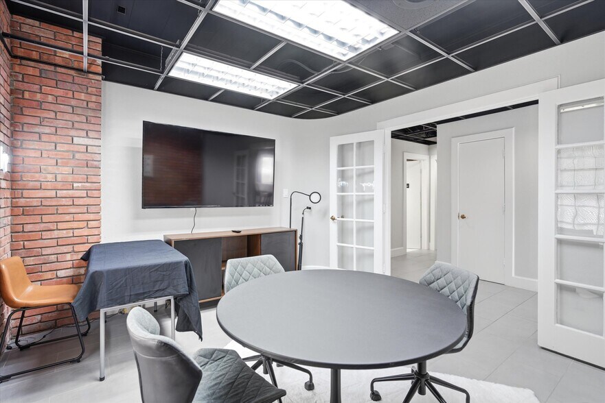 More Photos Of 2901 Main Ave, Durango Office For Sale