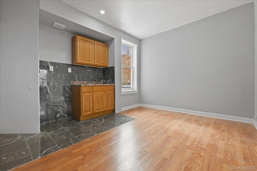 More Photos Of 126-10 Jamaica Ave, Richmond Hill Storefront Retail Residential For Sale