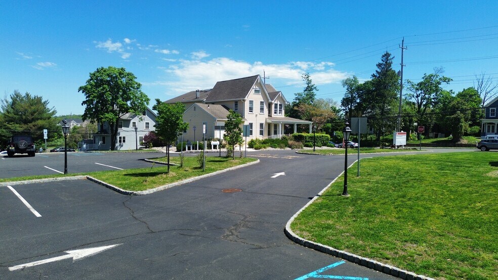 More Photos Of 33 N Main St, Marlboro Office For Lease