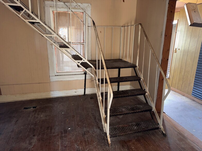 More Photos Of 2815 Wicklow St, Savannah Office For Sale