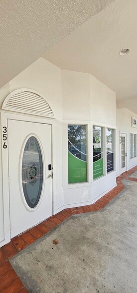 More Photos Of 218-384 Wilshire Blvd, Casselberry Office For Lease