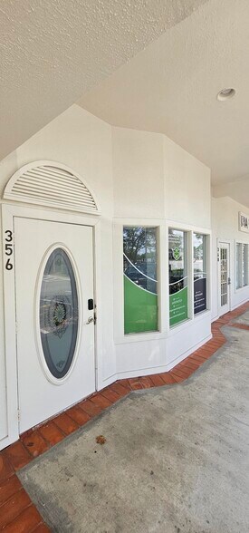 More Photos Of 218-384 Wilshire Blvd, Casselberry Office For Lease