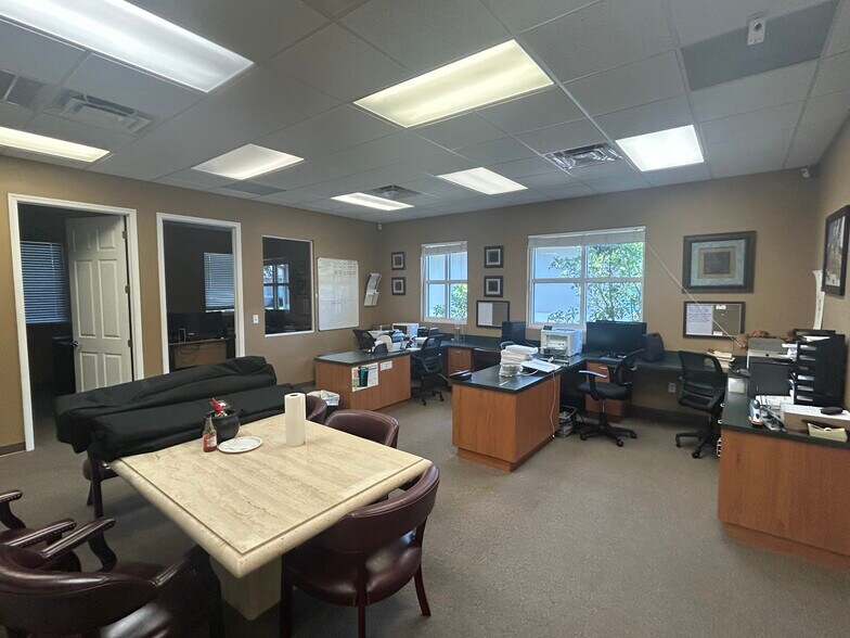 More Photos Of 180 Pine Ave N, Oldsmar Office For Lease