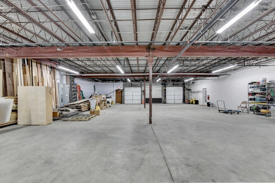 More Photos Of 4784 Cantrell Rd, Flowery Branch Warehouse For Sale