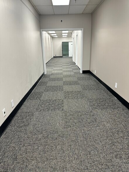 More Photos Of 1618 E 9th St, Hopkinsville Office For Lease