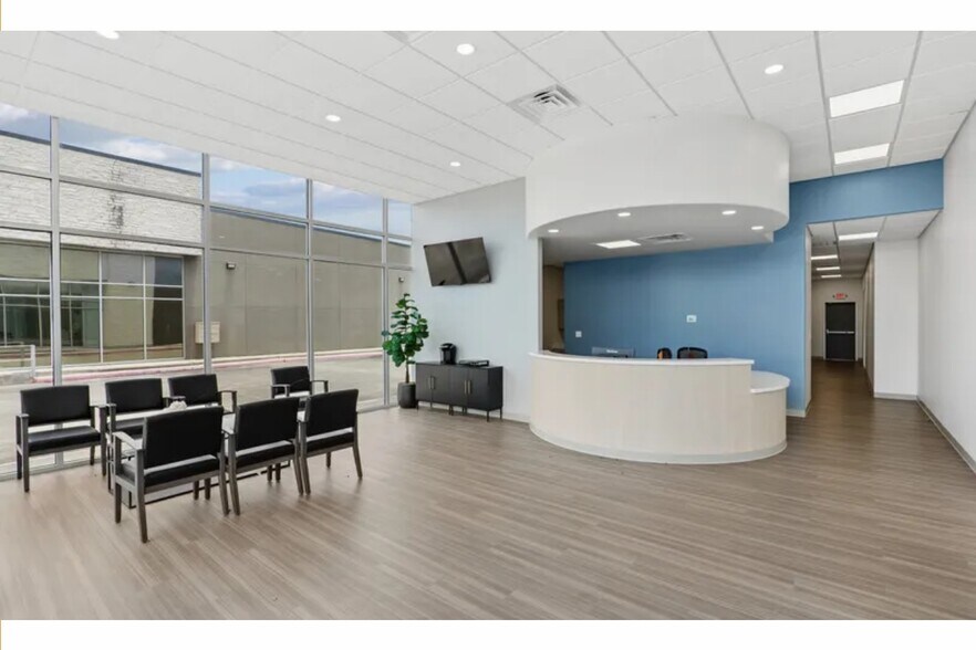 More Photos Of 1070 FM 646 Road East, League City Medical For Lease