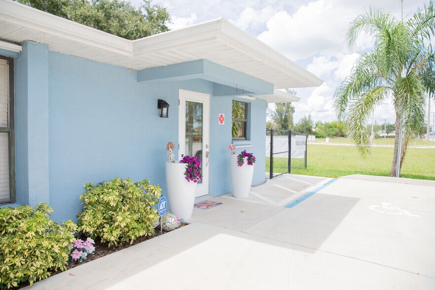 More Photos Of 2826 Santa Barbara Blvd, Cape Coral Freestanding For Sale