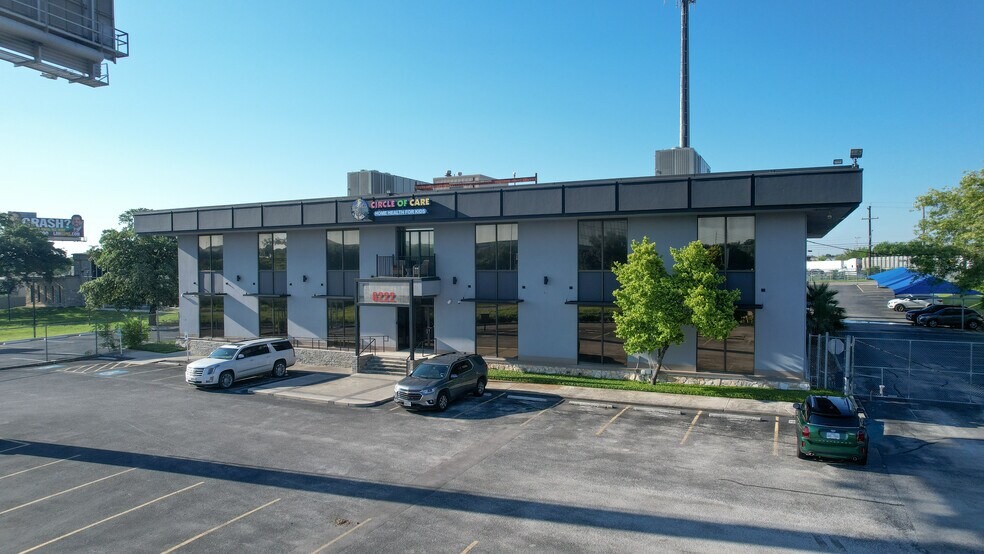 More Photos Of 6222 W Interstate 10, San Antonio Office For Sale