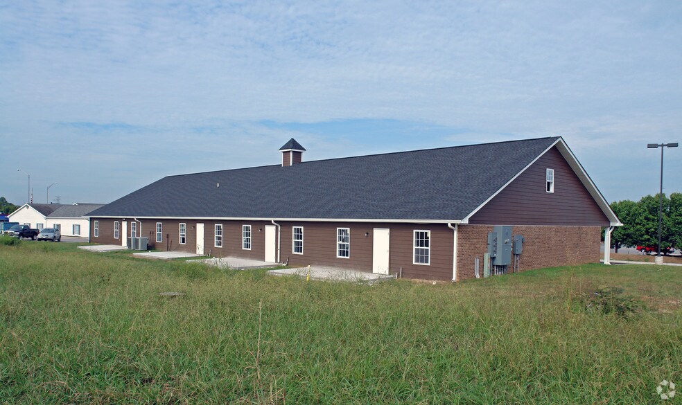 More Photos Of 847 Turner St, Maryville Office For Lease