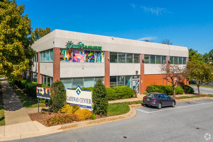 More Photos Of 831 Russell Ave, Gaithersburg Freestanding For Lease