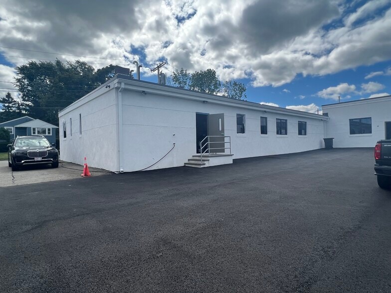 More Photos Of 70 Clematis Ave, Waltham Manufacturing For Lease