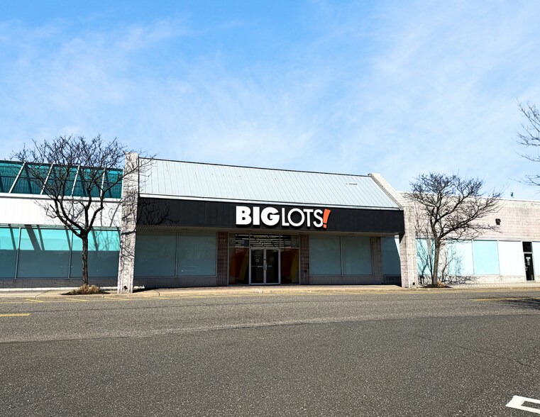 More Photos Of 5755 Sunrise Hwy, Holbrook Storefront For Lease