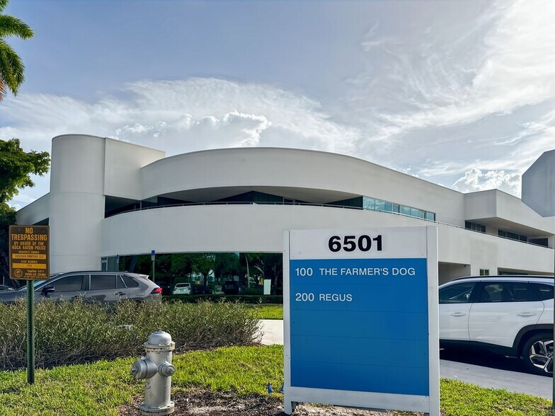 More Photos Of 6501 Park of Commerce Blvd, Boca Raton Coworking Space