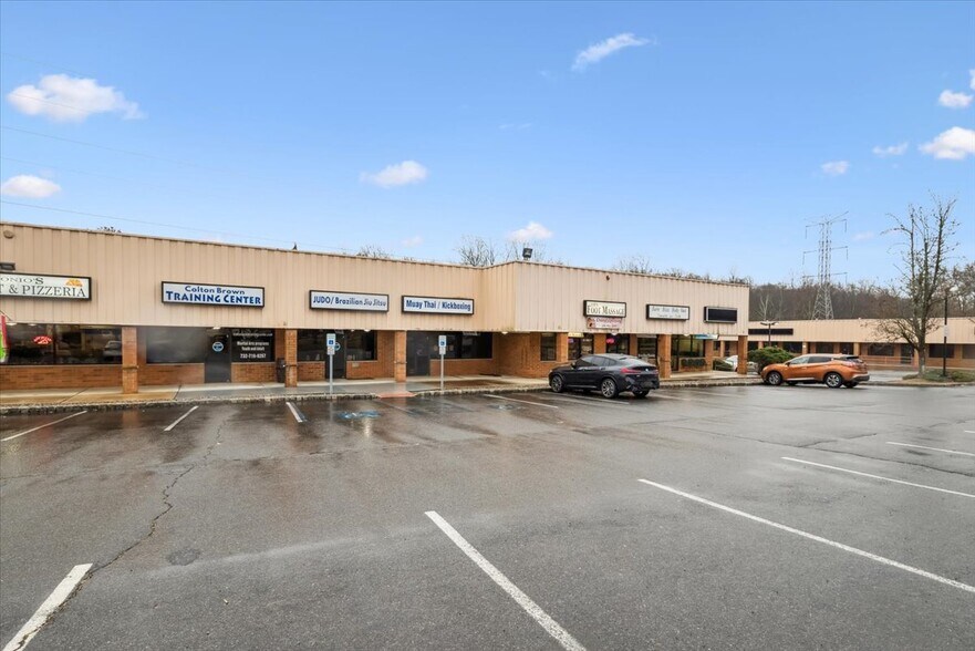 More Photos Of 10 Community Pl, Warren General Retail For Lease