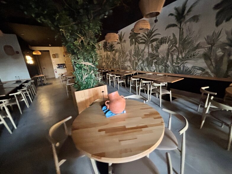 More Photos Of 4105 Park Ave, Union City Restaurant For Sale