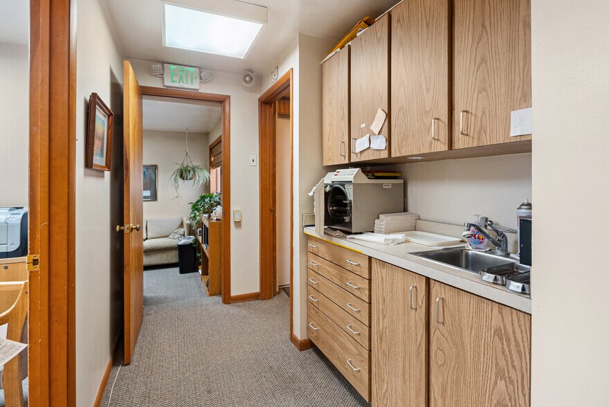 More Photos Of 2642 Audubon Rd, Eagleville Medical For Sale