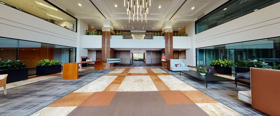 Primary Photo Of 555 W Pierce Rd, Itasca Office For Lease